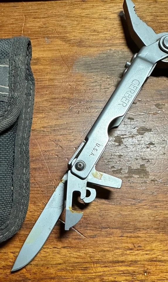 Multi Alicate Gerber EE. UU. Original Nariz Roma Multi Herramienta con Funda Foto 2 de 4