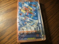 Bluebox mini-mate Pinball Hand Game 1976 excellent