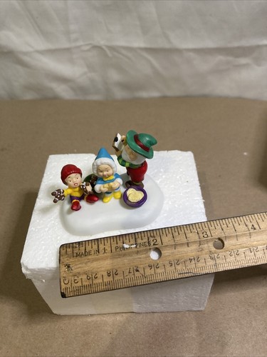 Department 56 North. Pole Series #4020213 "We Like 'Em All" 260 - Picture 10 of 11