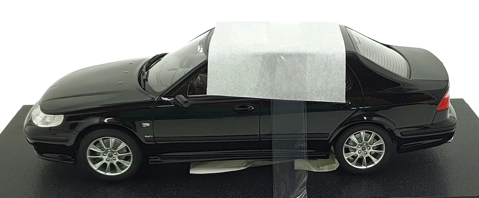 Cult 1/18 Scale Resin CML198-2 - 1997-2005 saab 9-5 Turbo Aero - Black - Image 4 of 4