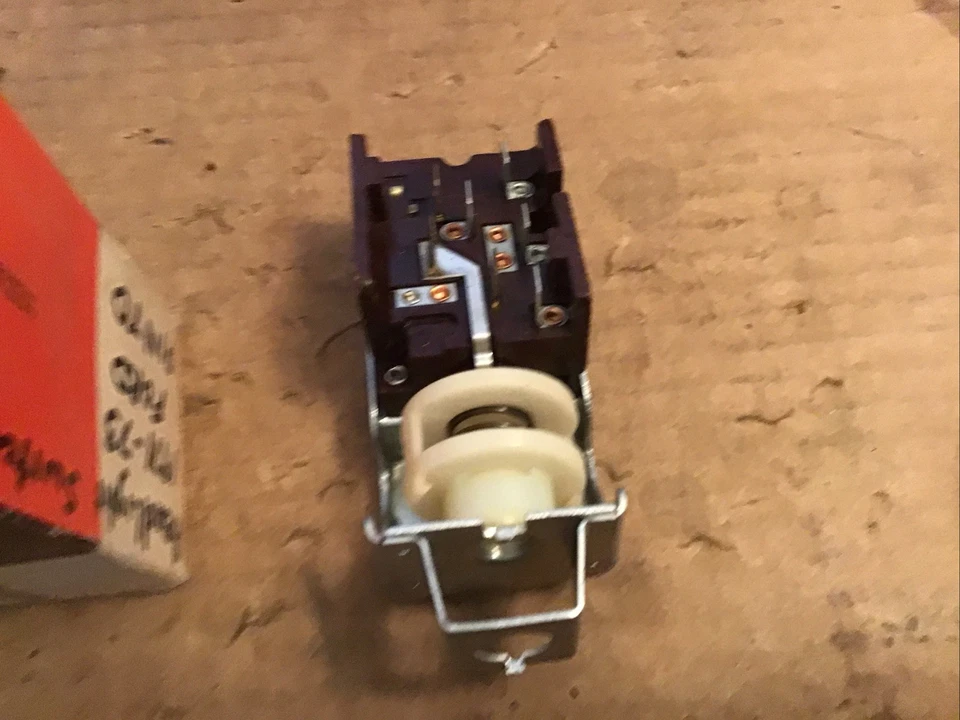 1971-73 Ford Pinto Headlight Switch NOS  - Image 2 of 4