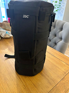 Sigma 150-500mm f/5-6.3 DG APO HSM Zoom Lens Nikon F + Hood Cap Case