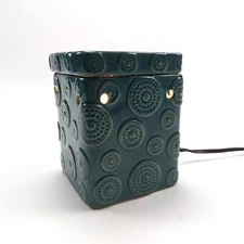 Electric Wax Melt Warmer - Plug In - Blue with Medallion Design - Light Bulb Inc