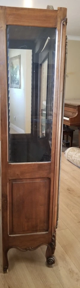 Antiguo gabinete tallado exquisito francés de nogal Luis XV hecho en Francia solo para recoger Foto 3 de 4