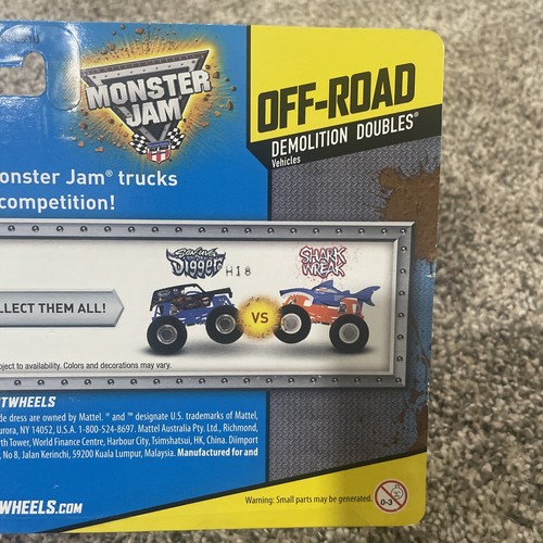 HOT WHEELS MONSTER JAM OFF-ROAD DEMOLITION DOUBLES SUPERMAN VS BATMAN NEW - Picture 8 of 9