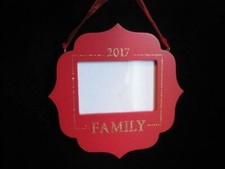 2017 DATED OUR FAMILY RED PHOTO PICTURE FRAME CHRISTMAS ORNAMENT NEW