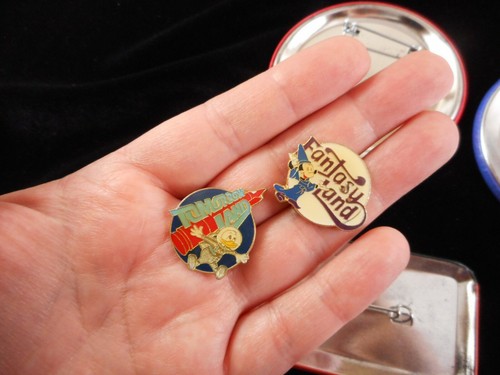 Vintage Disney Menge 5 Pinback Buttons WDW Fantasyland Vero Beach DVC König der Löwen - Bild 4 von 4
