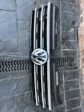 VOLKSWAGEN TIGUAN R-LINE 15-19 GENUINE FRONT BUMPER GRILLE 5NA853651K 5NA853653