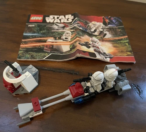 LEGO Star Wars: Clone Troopers Battle Pack (7655) near complete w/ instructions