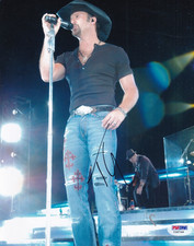 TIM MCGRAW signed (LIVE LIKE YOU WERE DYING) MUSIC singer 8X10 PSA/DNA 735749