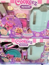 Cookeez Makery Kitchen Collection Pack, 18 Total Play Pieces, Girls Kids Toys