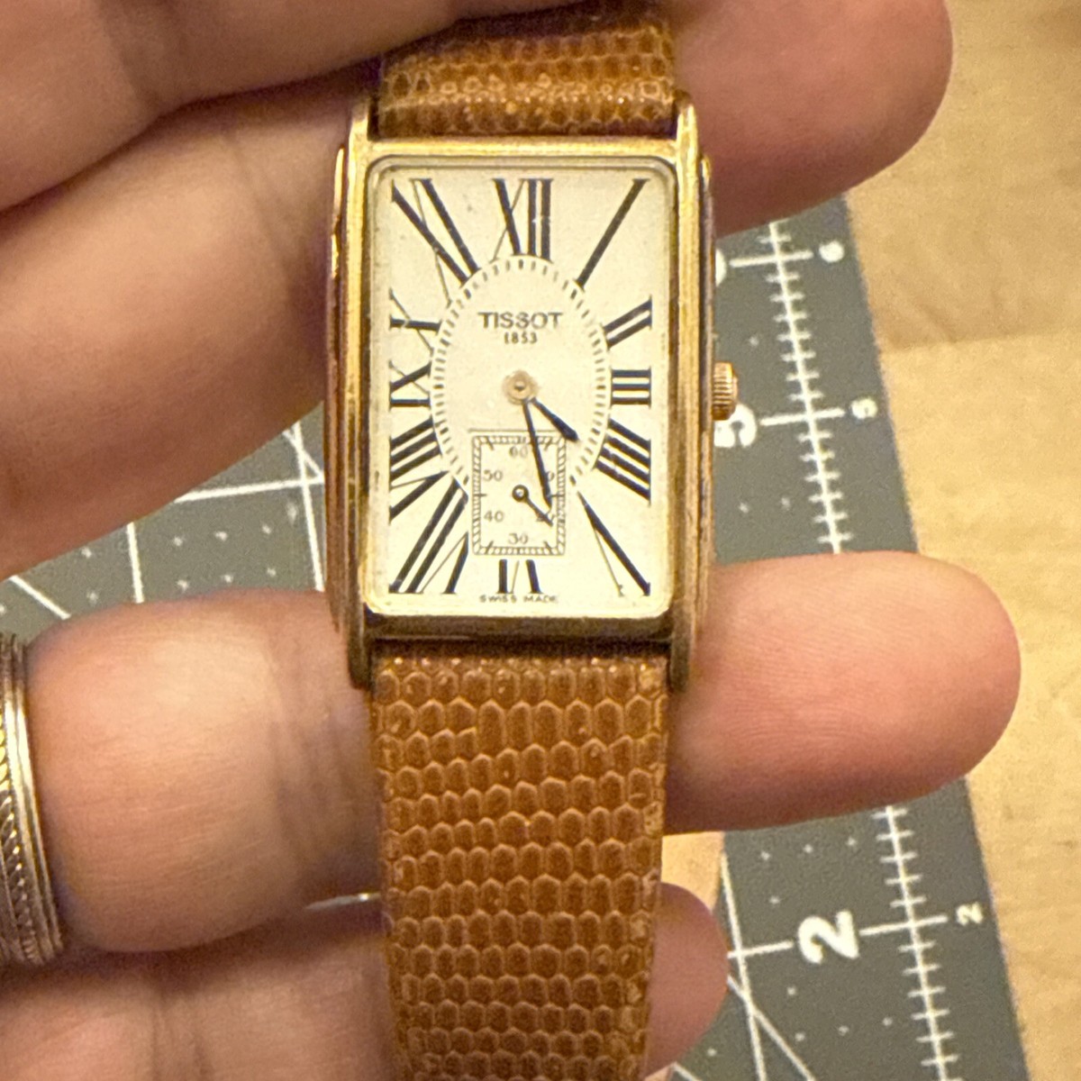 時計 TISSOT A282K Vintage TISSOT Tank A282K Silver Gold dial Quartz Watch