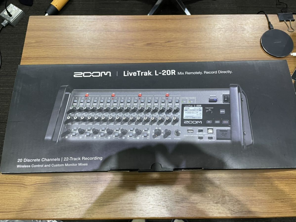 Zoom LiveTrak L-20R Rackmount Digital Mixer Recorder 20ch 22 Input