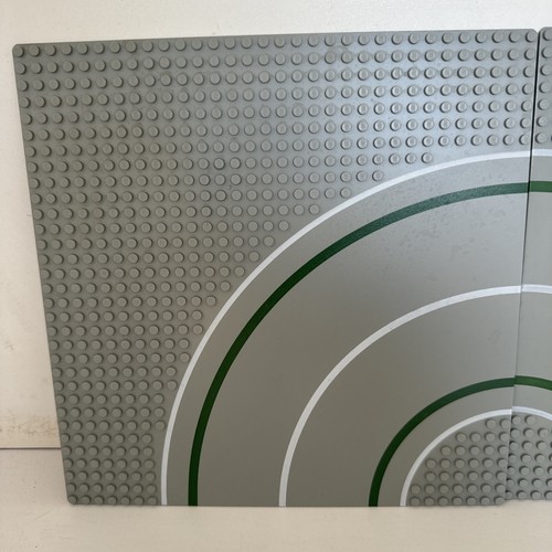 Vintage LEGO City Street Curved Road Base Plates Grey 32 x 32 Lot of 2 10" X 10 - Picture 2 of 8