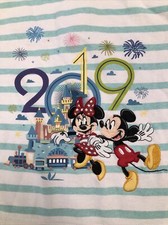 Walt Disneyland 2019 Girls Hooded Sweatshirt Size Large - RARE Embroidered