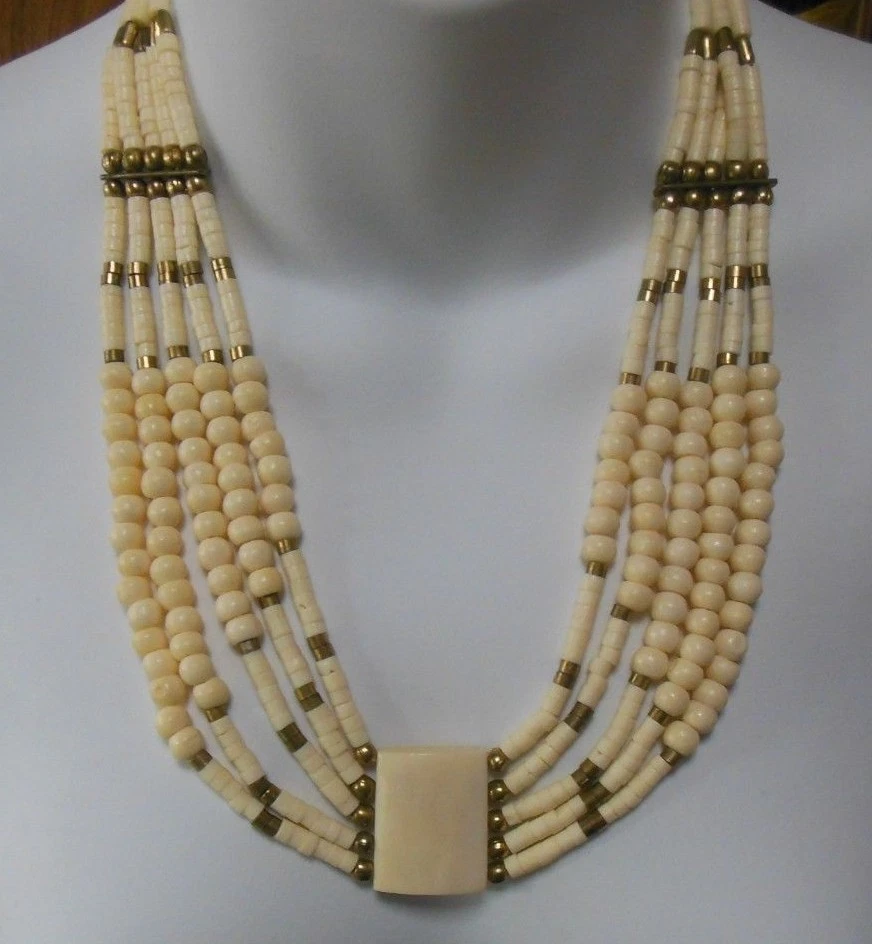 OFF WHITE Collana Vintage Strati Cremosa Bianco Off e Oro Tono Perline Collare Estate Find