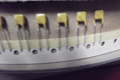 2000 Stück Raychem Resistor/Thermistor TR250-120-2