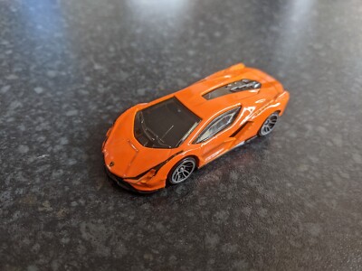 Hot Wheels HKH93 2023 HW Exotics 1/10 Lamborghini Sian FKP 37 163/250 orange