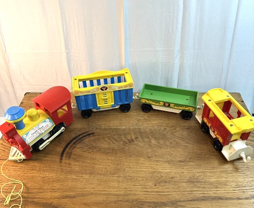 Vintage 1973 Fisher-Price Little People Circus Pull Train #991 READ Description