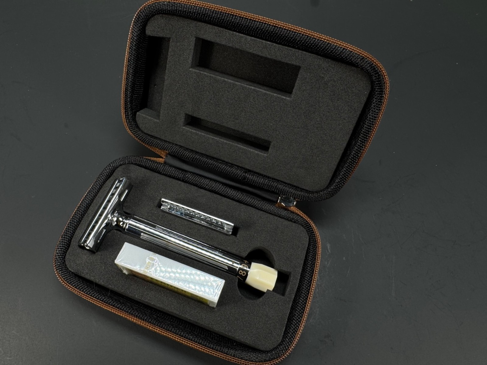 Leather Zippered Travel Storage Case for Muhle Rex Rockwell Merkur Safety Razors