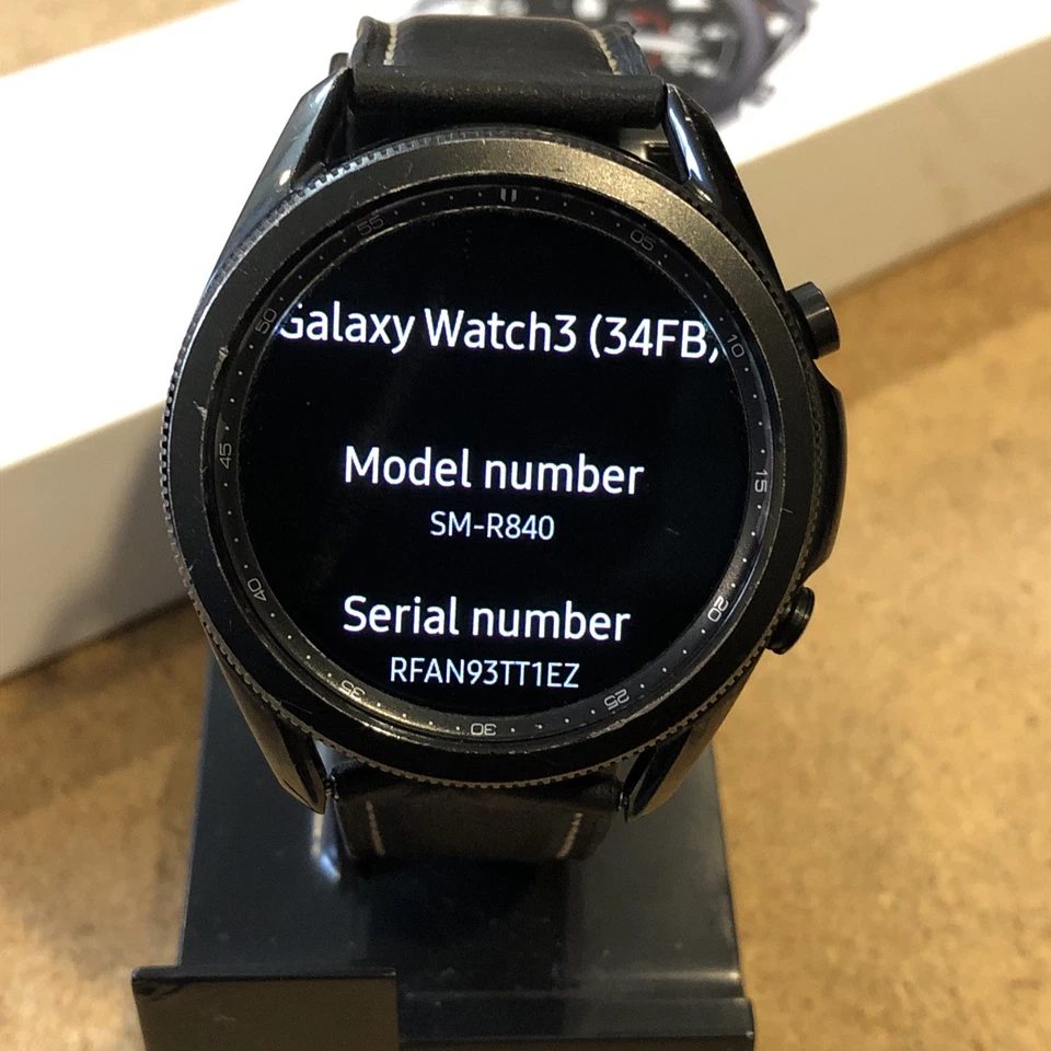 Samsung Galaxy Watch 3 45mm GPS Wifi Smartwatch Stainless Steel SM-R840 M/L Band - Image 2 of 4