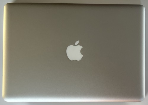 MacBook Pro (13 Zoll, Mitte 2010) - guter Zustand - mit Originalverpackung