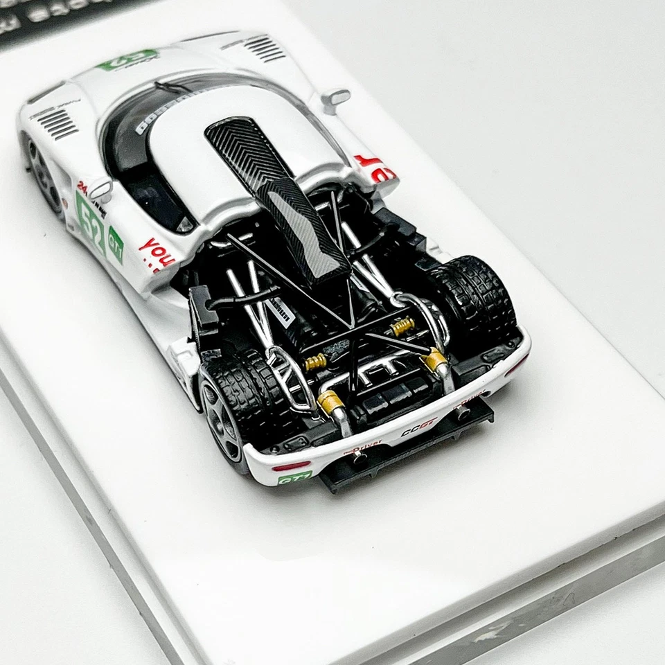 AM 1:64 Koenigsegg CCGT Un modelo de coche de aleación con tapa abierta Foto 3 de 4