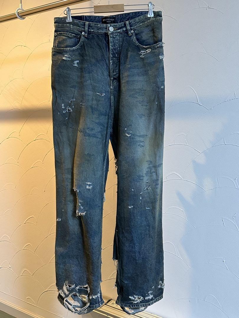 Balenciaga Super Destroyed Baggy Denim Pants Light Blue 2023 Balenciaga Super Destroyed Baggy Denim Pants Light Blue 2023