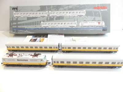 Märklin H0 2667 Lufthansa Airport Express m. E-Lok BR 111 Digital in OVP V4449