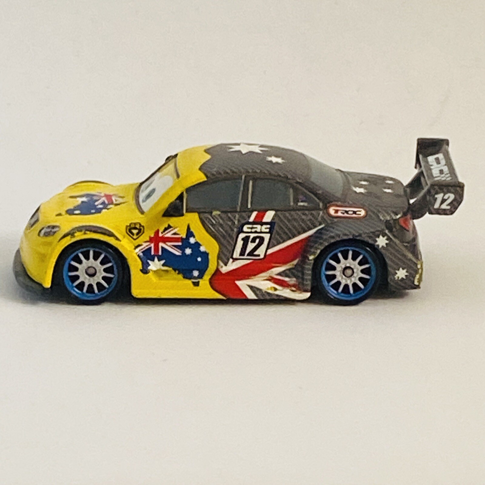 Picture 4 of 24