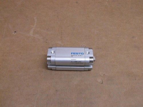 ADVULQ-16-30-P-A Festo Pneumatic Air Compact Cylinder ADVULQ1630PA 156684 - 第 1/4 張圖片