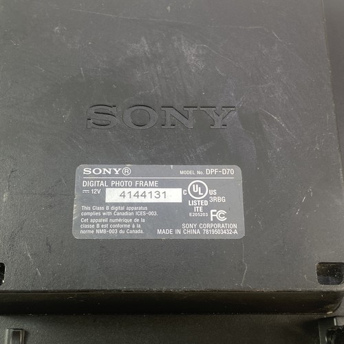 Sony S-Frame DPF-D70 7" Digital Picture Photo Frame No Remote - Picture 7 of 9