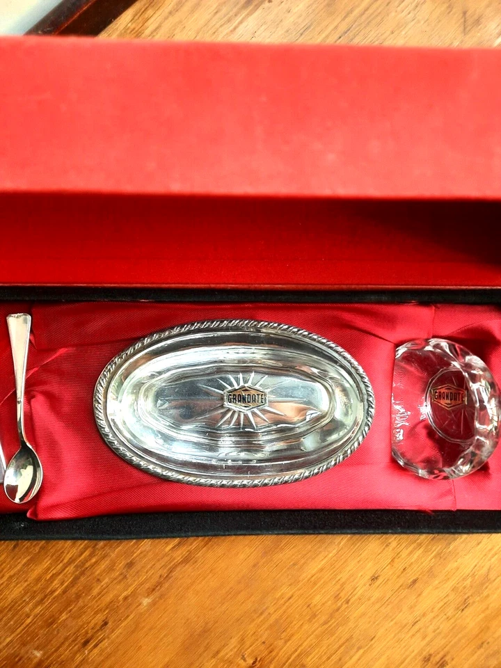 Elegante set sale e pepe in argento e cristallo, Stancampiano PA '50/'60 - Immagine 2 di 4