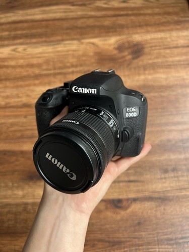 Canon EOS 800D Camera Bundle - Picture 3 of 7