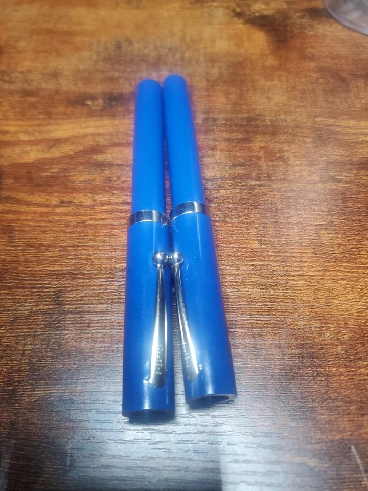 Dos Plumas Estilográficas Sheaffer SIN TONTERÍAS De Colección Cursiva Fina Hecha en EE. UU. Azul Foto 2 de 4