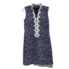 Vince Camuto Sleeveless Sheath Dress Size 6 Textured Paisley Applique Stretch