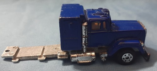 Vintage!! Road Champs 1982 Mack Super Liner Blue Die Cast - Missing Back Wheels - Picture 3 of 7