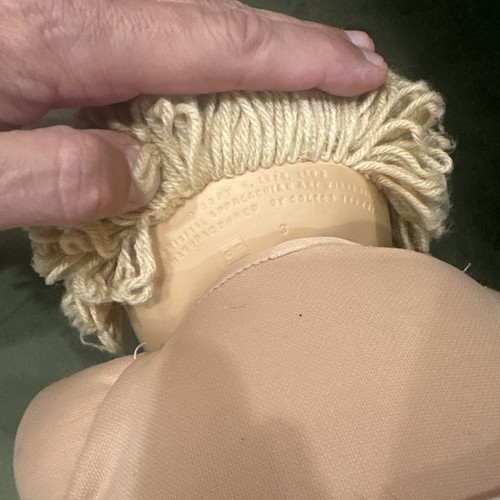 Vintage 1983 Coleco Cabbage Patch Blonde Yarn Hair, Green Eyes - Picture 6 of 7