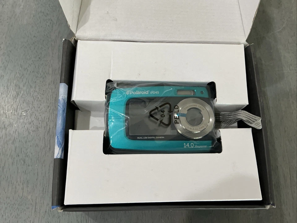 Polaroid IF045B 14.1 MP Dual Screen Waterproof Digital Camera Blue New - Image 3 of 4