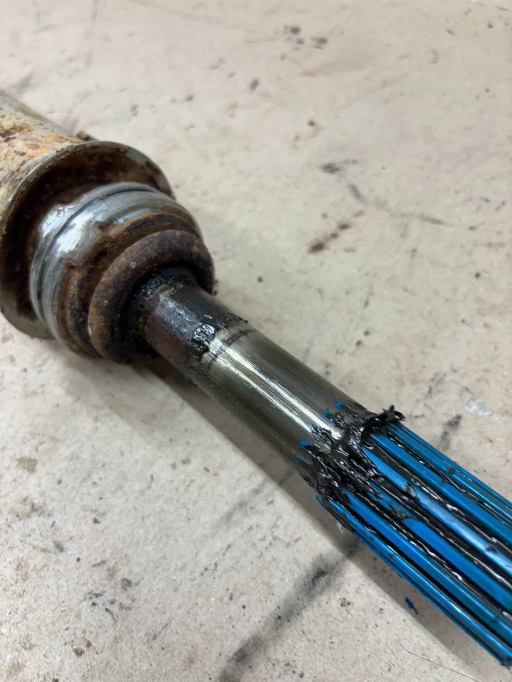 Ford F150 F250 1973 1978 1979 2x2 cabina regular platón largo eje de transmisión delantero medio 31 spli Foto 3 de 4