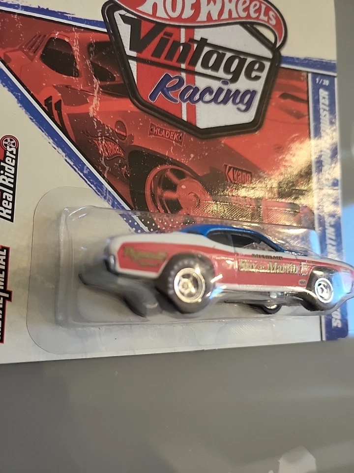 Mattel 2010 Hot Wheels Vintage Racing Sox & Martin's 73 Plymouth Duster Mint NIB - Image 3 of 4