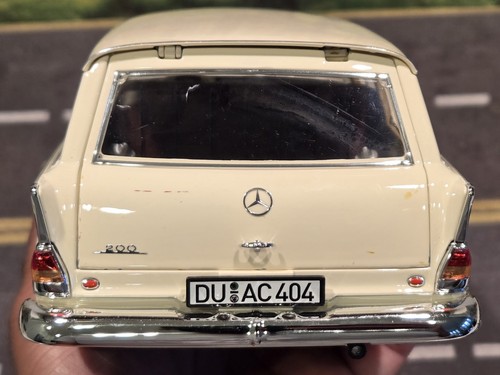 **READ** 1/18 NOREV 1966 Mercedes-Benz 200 Cream Station Wagon - Picture 12 of 20