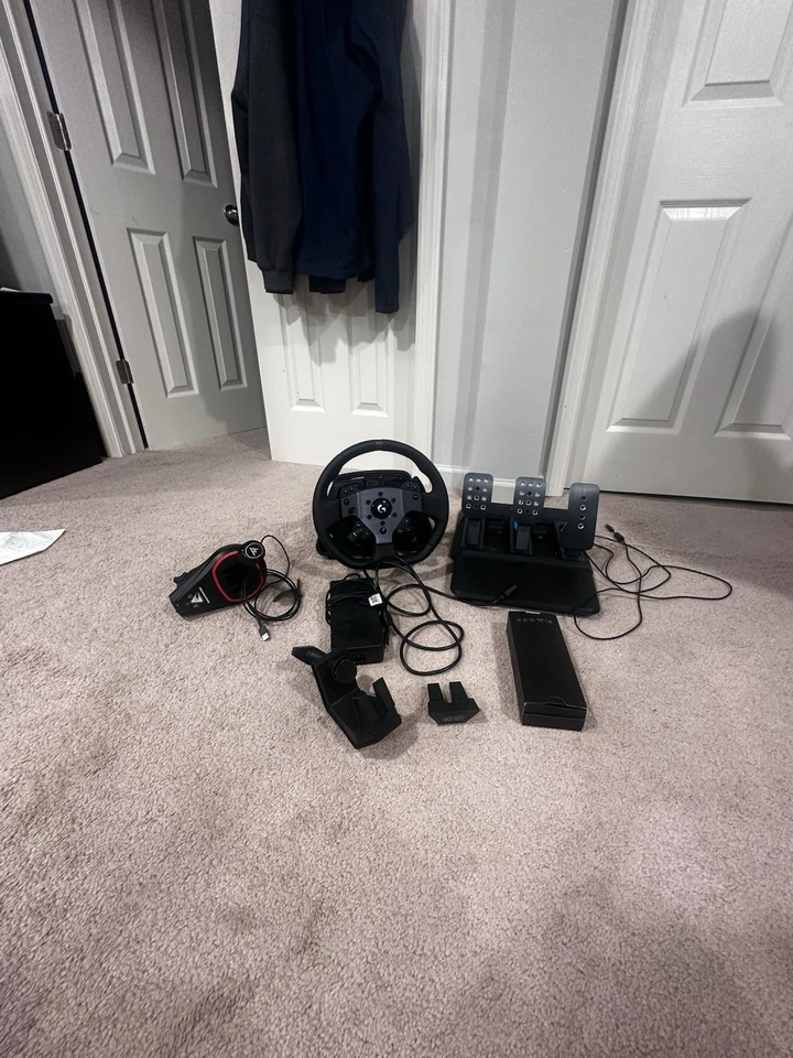 Logitech G PRO Racing Wheel for PC Only w/TRUEFORCE Force Feedback Dual Clutch - Image 2 of 4