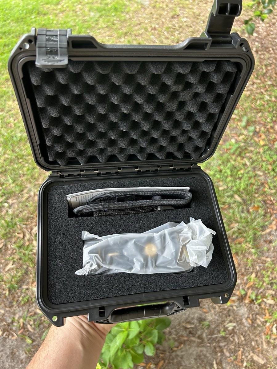 Olight Marauder Mini Flashlight 7000 Lumen Golden Black