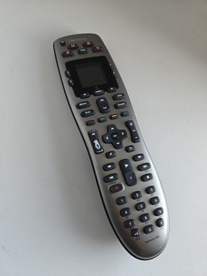 Logitech 915-000159 Harmony 650 Universal Color Screen Remote - Silver