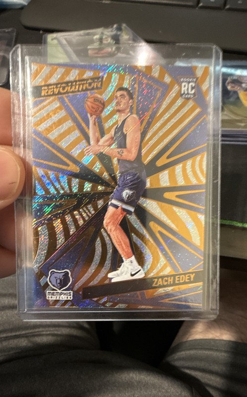 2024-25 Panini Revolution - Rookies Zach Edey #134 (RC)