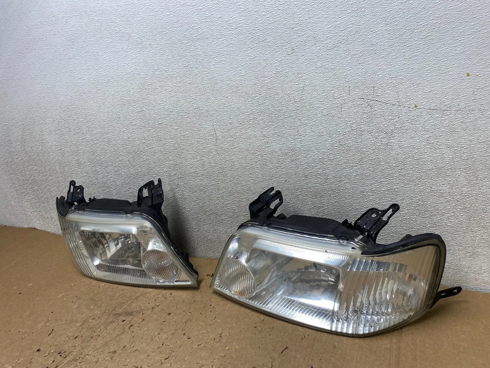 Faros halógenos laterales izquierdo+derecho Mercury Mariner 2005 a 2007 V0378 DW Foto 2 de 4