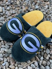 Green Bay Packers NFL mens size Small stripe plush slippers foco