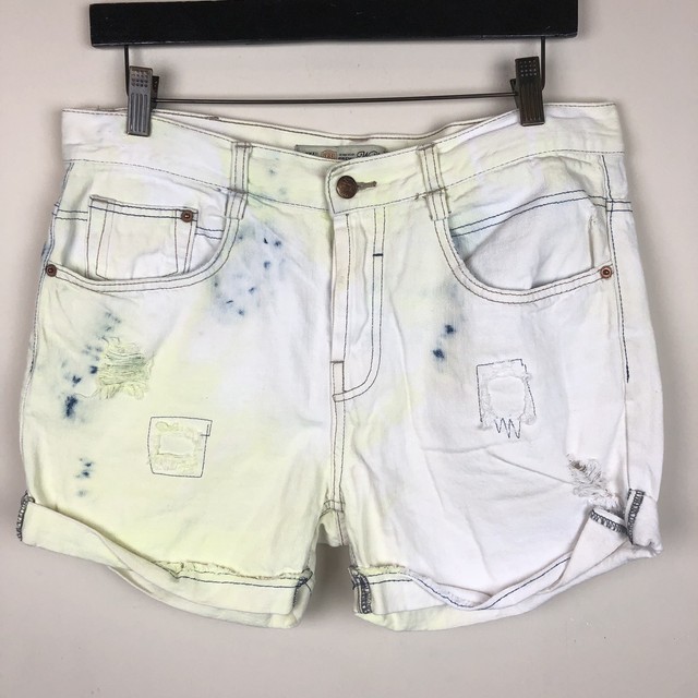 white wash jean shorts