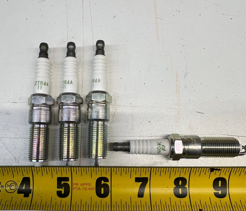NGK 5306 V-Power Engine Spark Plug Kit Set of 16 for Chrysler 5.7